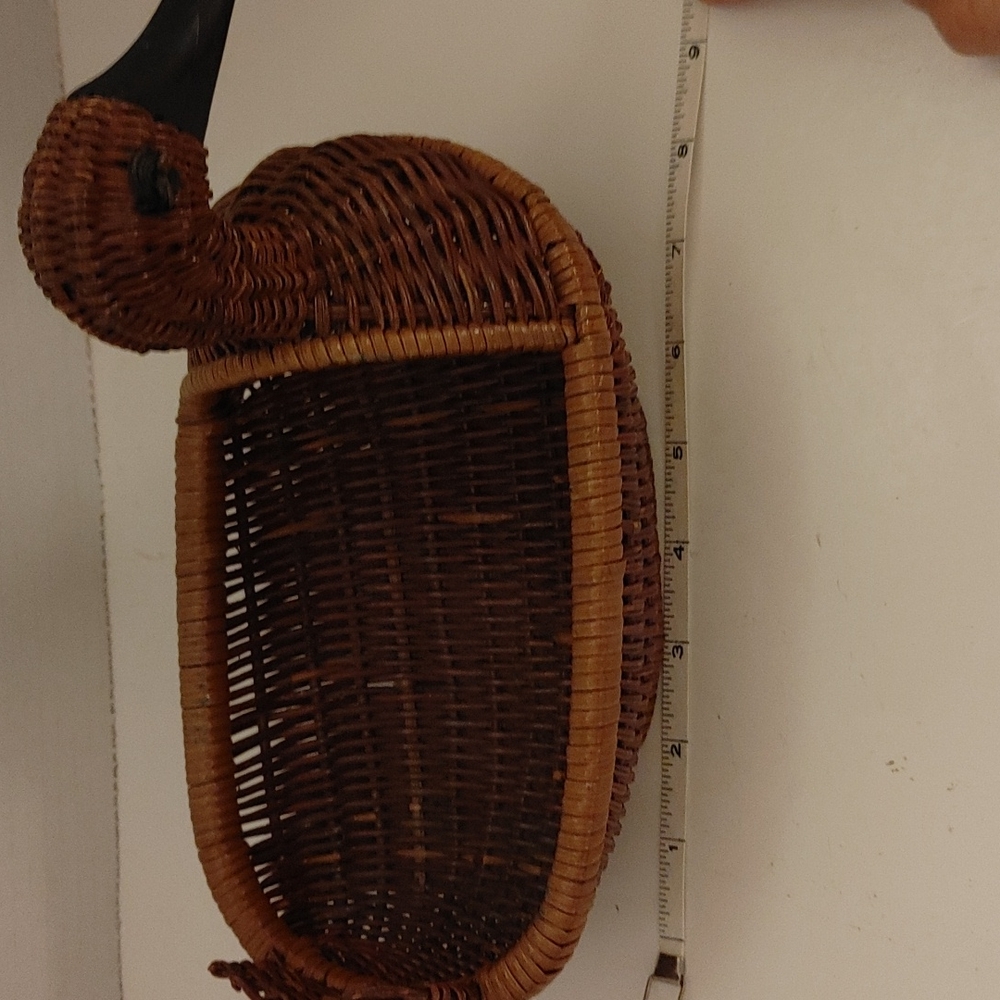 Duck Basket with a wooden beak - Picture 3 of 5
